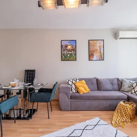 Deja Vu, Cozy & Quiet 1 Bdr Fast Wi-fi Apartment *